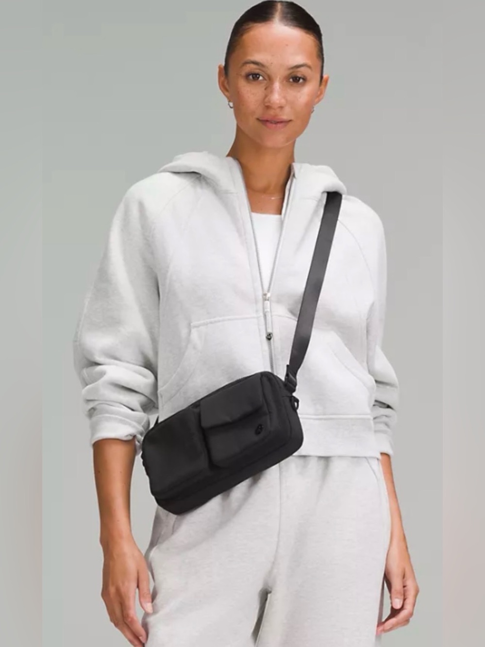 Multi pocket crossbody bag 2.5L - black